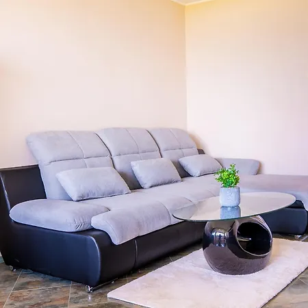 аpartment Next To The Sea Garden * Warna