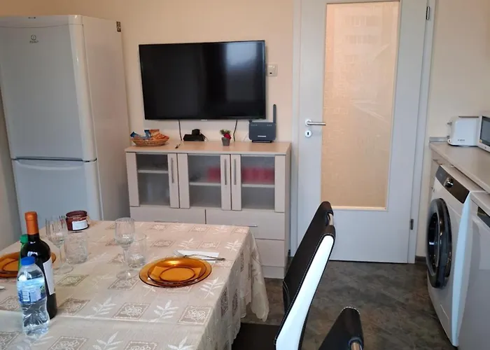 Petar Gembeshev וארנה